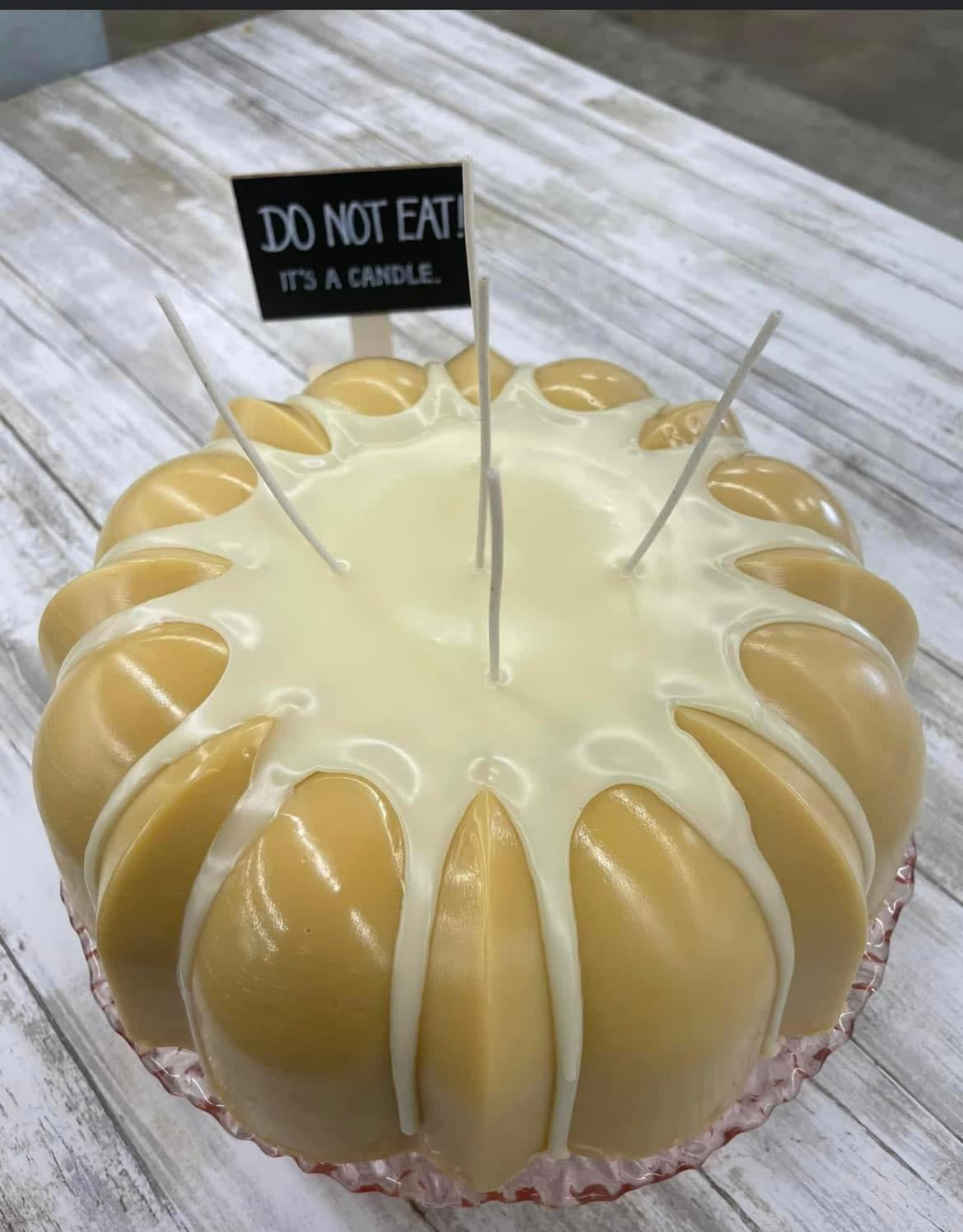 Bundt Cake Candle